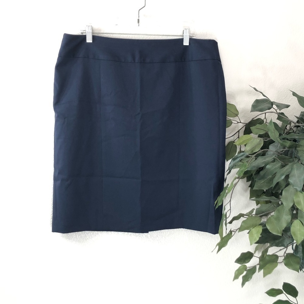 PLUS Anne Klein Navy Pencil Skirt